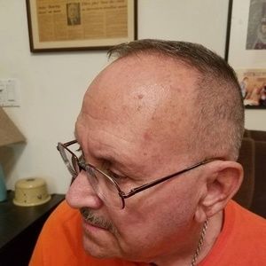 Meet your Posher, Gil